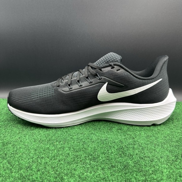 Nike Air Zoom Pegasus 39 Men\'s Size 13 Black White Athletic Shoes DH4071 001